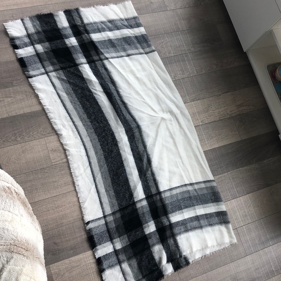 Zara Plaid Blanket Scarf - Picture 3 of 7